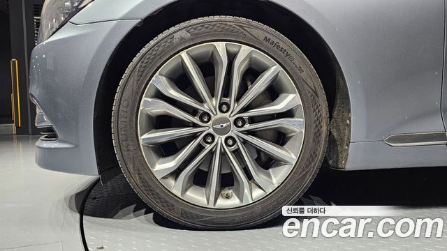 Hyundai Genesis из Кореи Encar