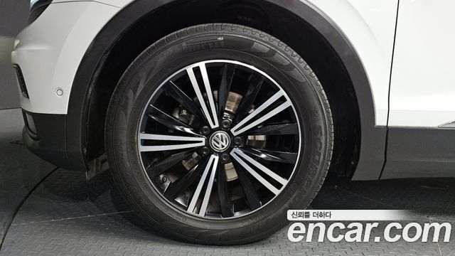 Volkswagen Tiguan 2.0 TDI Prestige — пробег 72 435 км — фото 5 из 5