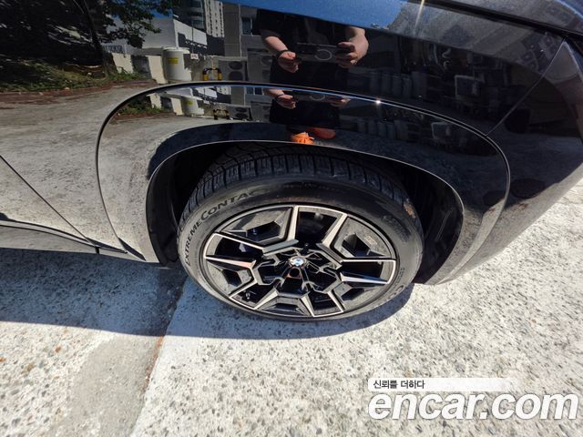 BMW XM 4.4 — пробег 13 000 км — фото 5 из 5