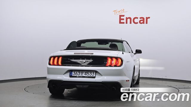 Ford Mustang Convertible — пробег 114 038 км — фото 4 из 5