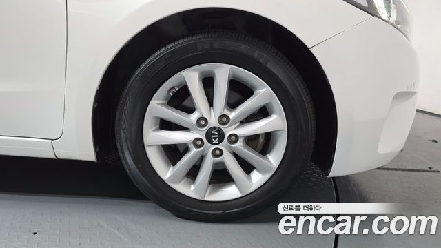 Kia K3 из Кореи Encar