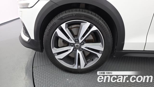 Volvo V60 из Кореи Encar