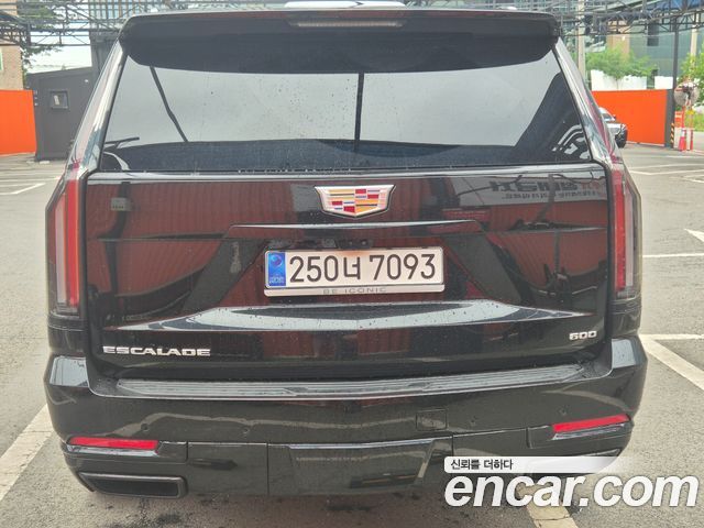 Cadillac Escalade 6.2 ESV ESV Sports Platinum — пробег 11 300 км — фото 5 из 5