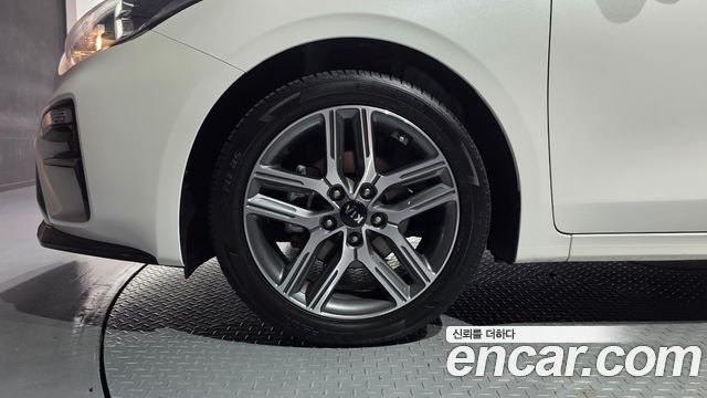 Kia K3 из Кореи Encar