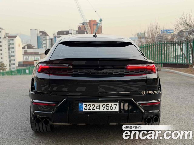 Lamborghini Urus из Кореи Encar