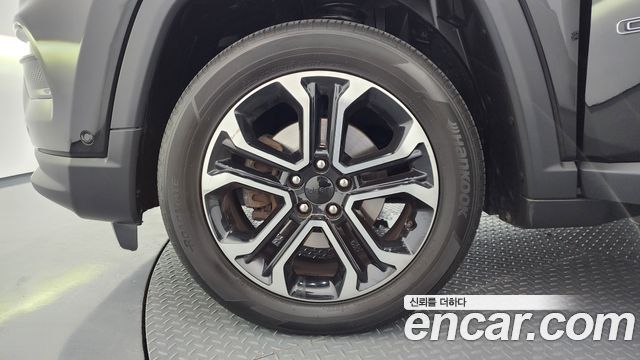 Jeep Compass из Кореи Encar