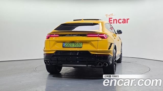 Lamborghini Urus 4.0 V8 S — пробег 12 488 км — фото 4 из 5