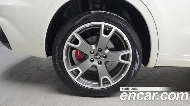Maserati Levante из Кореи Encar