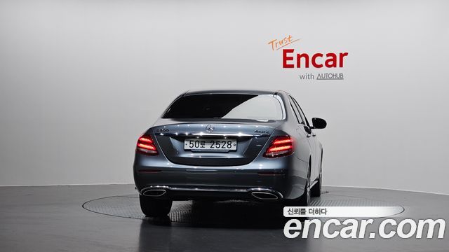 Mercedes-Benz E-Class из Кореи Encar