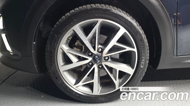 Kia Niro Noblesse — пробег 187 563 км — фото 5 из 5