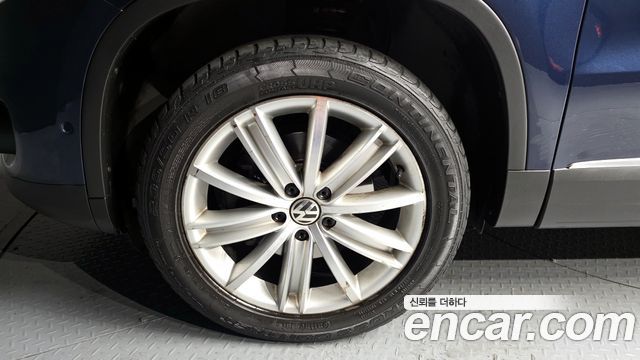 Volkswagen Tiguan 2.0 TDI  Premium 5N — пробег 61 043 км — фото 5 из 5