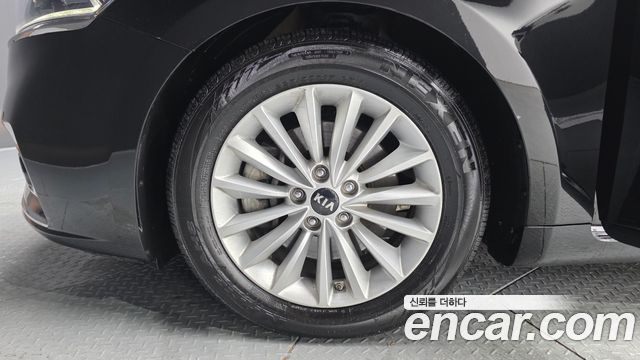 Kia K7 из Кореи Encar