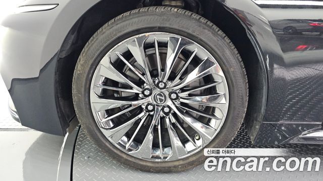 Lexus LS из Кореи Encar