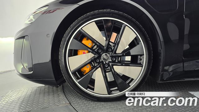 Audi e-tron GT из Кореи Encar