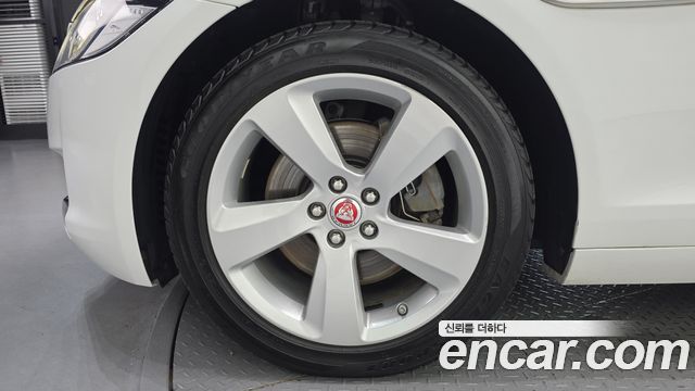 Jaguar XF из Кореи Encar