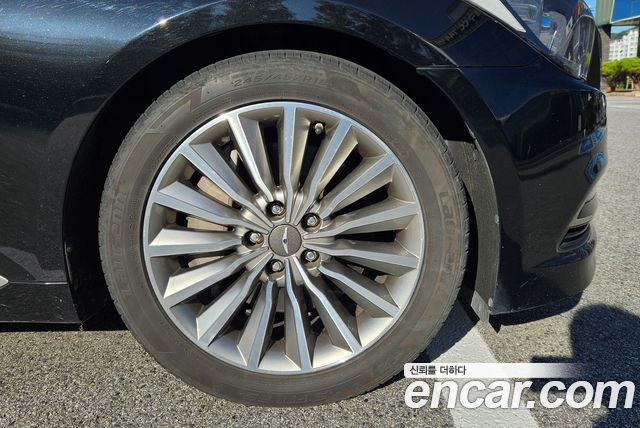 Hyundai Genesis из Кореи Encar