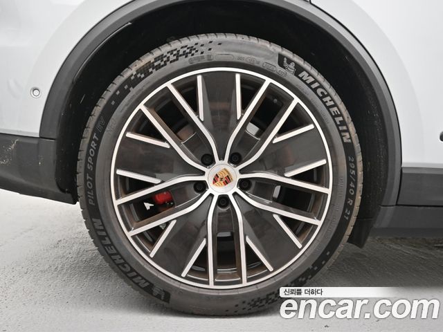 Porsche Macan из Кореи Encar