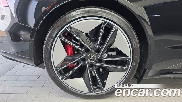 Audi RS e-tron GT из Кореи Encar