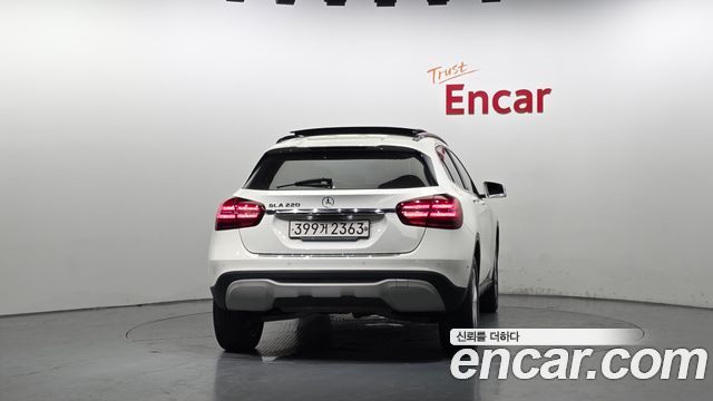 Mercedes-Benz GLA-Class из Кореи Encar