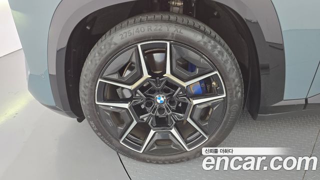 BMW XM 4.4 — пробег 69 365 км — фото 5 из 5