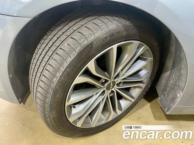 Hyundai Genesis из Кореи Encar