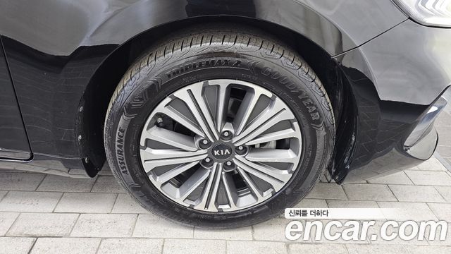 Kia K7 из Кореи Encar