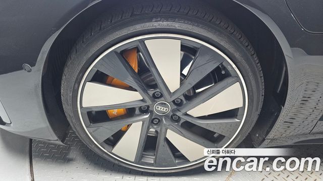 Audi e-tron GT из Кореи Encar