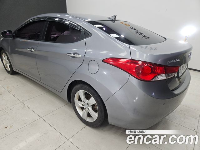 Hyundai AVANTE M16 GDI Premier — пробег 109 000 км — фото 5 из 5