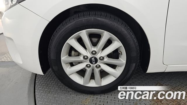 Kia K3 из Кореи Encar