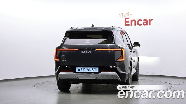 Kia EV5 Long Range 2WD Earth — пробег 3 886 км — фото 4 из 5