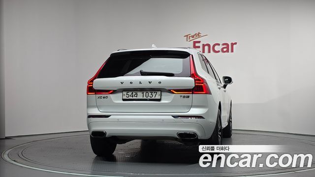 Volvo XC60 T8 Inscription — пробег 133 922 км — фото 4 из 5