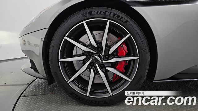 Astonmartin DB11 из Кореи Encar