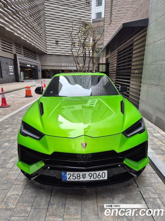Lamborghini Urus 4.0 V8 S — пробег 5 500 км — фото 2 из 5