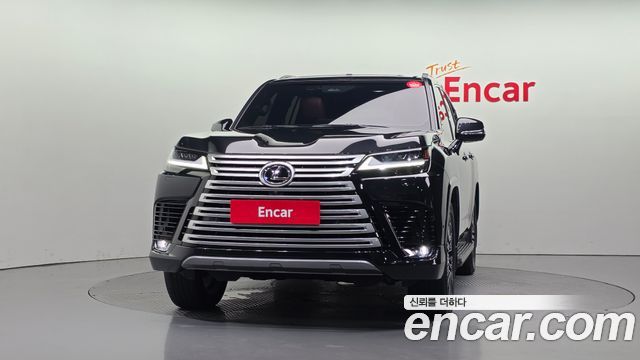 Lexus LX 700h Luxury — пробег 7 982 км — фото 3 из 5