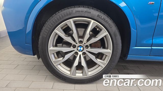 BMW X4 M40i — пробег 104 586 км — фото 5 из 5