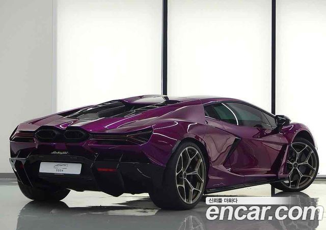Lamborghini Revuelto 6.5 V12 — пробег 197 км — фото 3 из 5