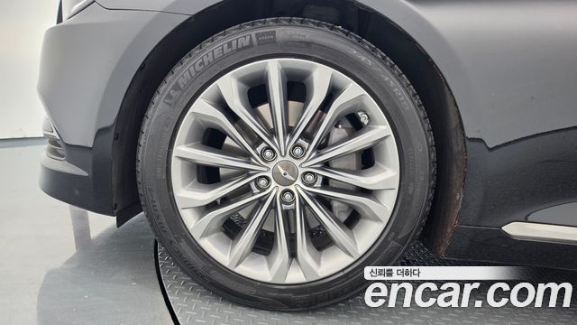 Hyundai Genesis из Кореи Encar