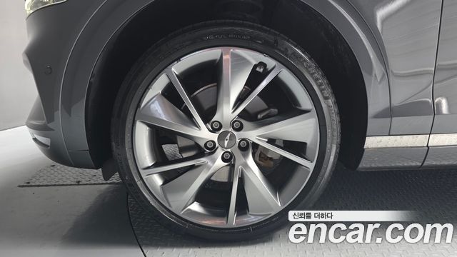 Genesis GV70 из Кореи Encar