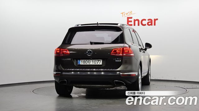 Volkswagen Touareg V6 3.0 TDI Bluemotion Premium 7P5 — пробег 256 586 км — фото 4 из 5