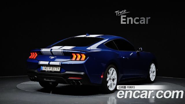 Ford Mustang 2.3 EcoBoost Premium Coupe — пробег 16 340 км — фото 2 из 5