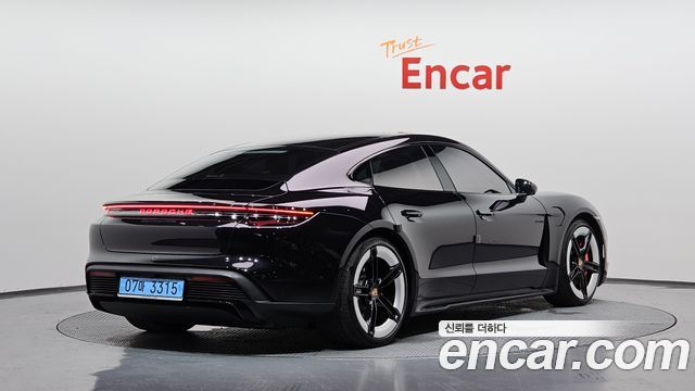 Porsche Taycan из Кореи Encar