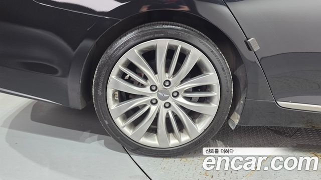 Hyundai Genesis из Кореи Encar