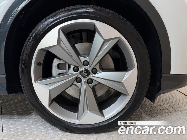 Audi Q4 e-tron из Кореи Encar
