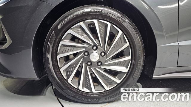 Hyundai Sonata Premium Plus — пробег 36 031 км — фото 5 из 5