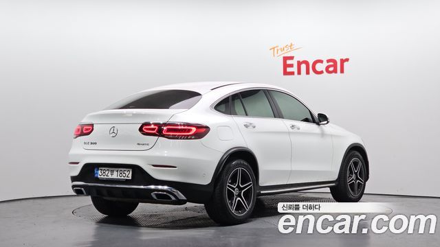 Mercedes-Benz GLC-Class GCL300 4MATIC Coupe — пробег 63 925 км — фото 2 из 5