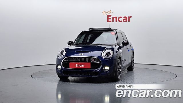 Mini Cooper 5Door Standard 3rd — пробег 29 347 км — фото 3 из 5