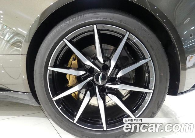 Astonmartin DB11 из Кореи Encar