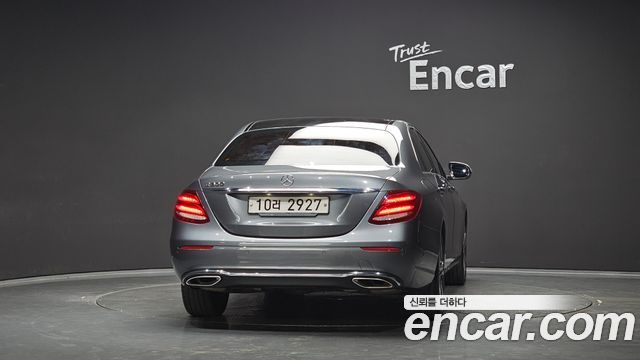 Mercedes-Benz E-Class из Кореи Encar