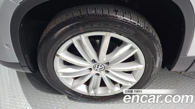 Volkswagen Tiguan 2.0 TDI  Premium 5N — пробег 90 630 км — фото 5 из 5