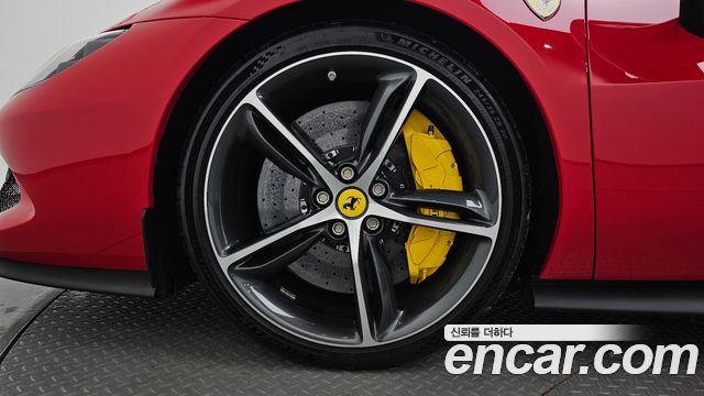 Ferrari 296 из Кореи Encar